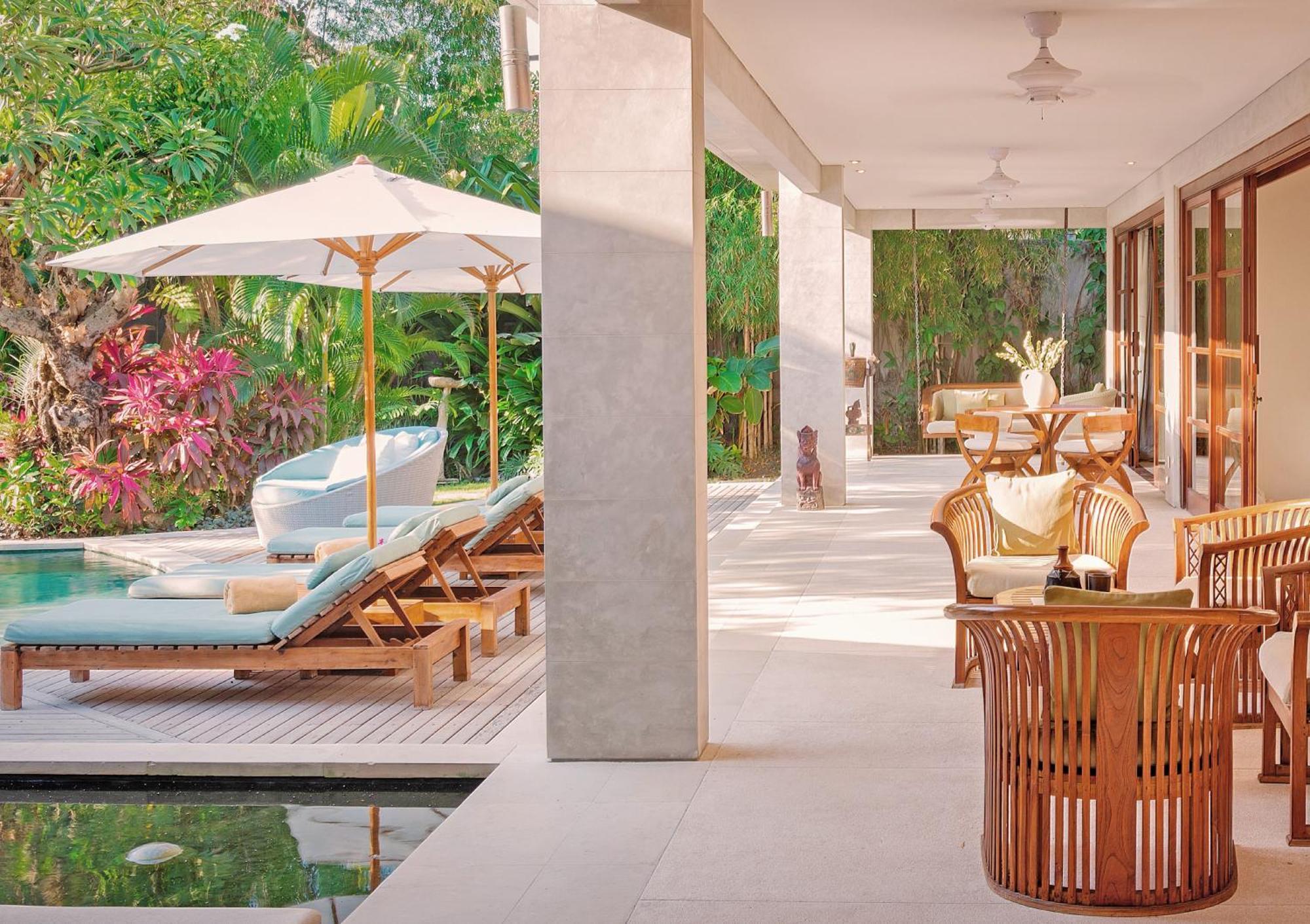 Lataliana Seminyak Villa Exterior photo